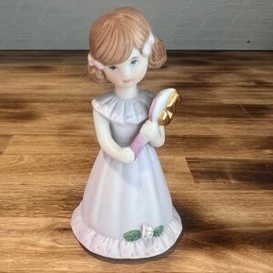 Growing Up Girls Brunette Age 5 Figurine